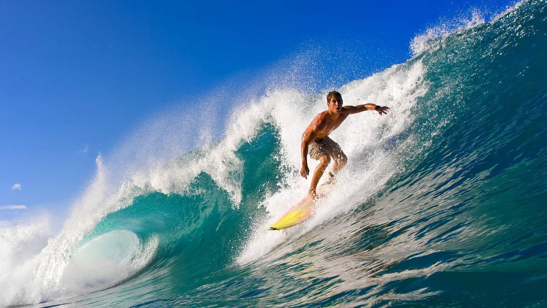 开云·体育官网-英超“不会说谎”的比赛：逆境中的传奇瞬间